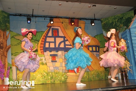 Activities Beirut Suburb Theater Les Aventures De Peter Cottontail Lebanon