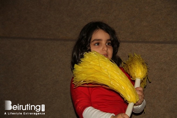 Activities Beirut Suburb Theater Les Aventures De Peter Cottontail Lebanon